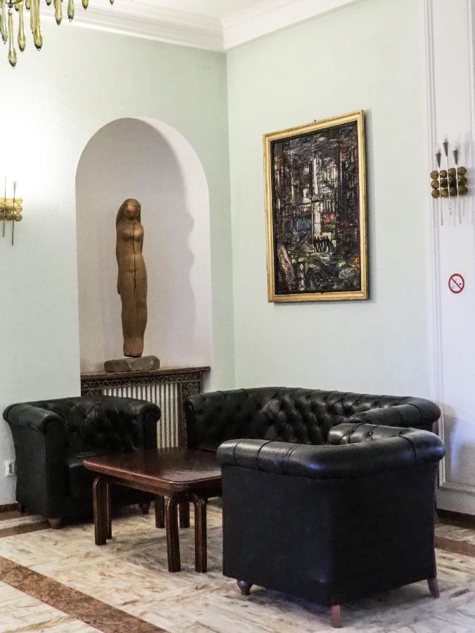 Hotel Triumf Бухарест Екстер'єр фото